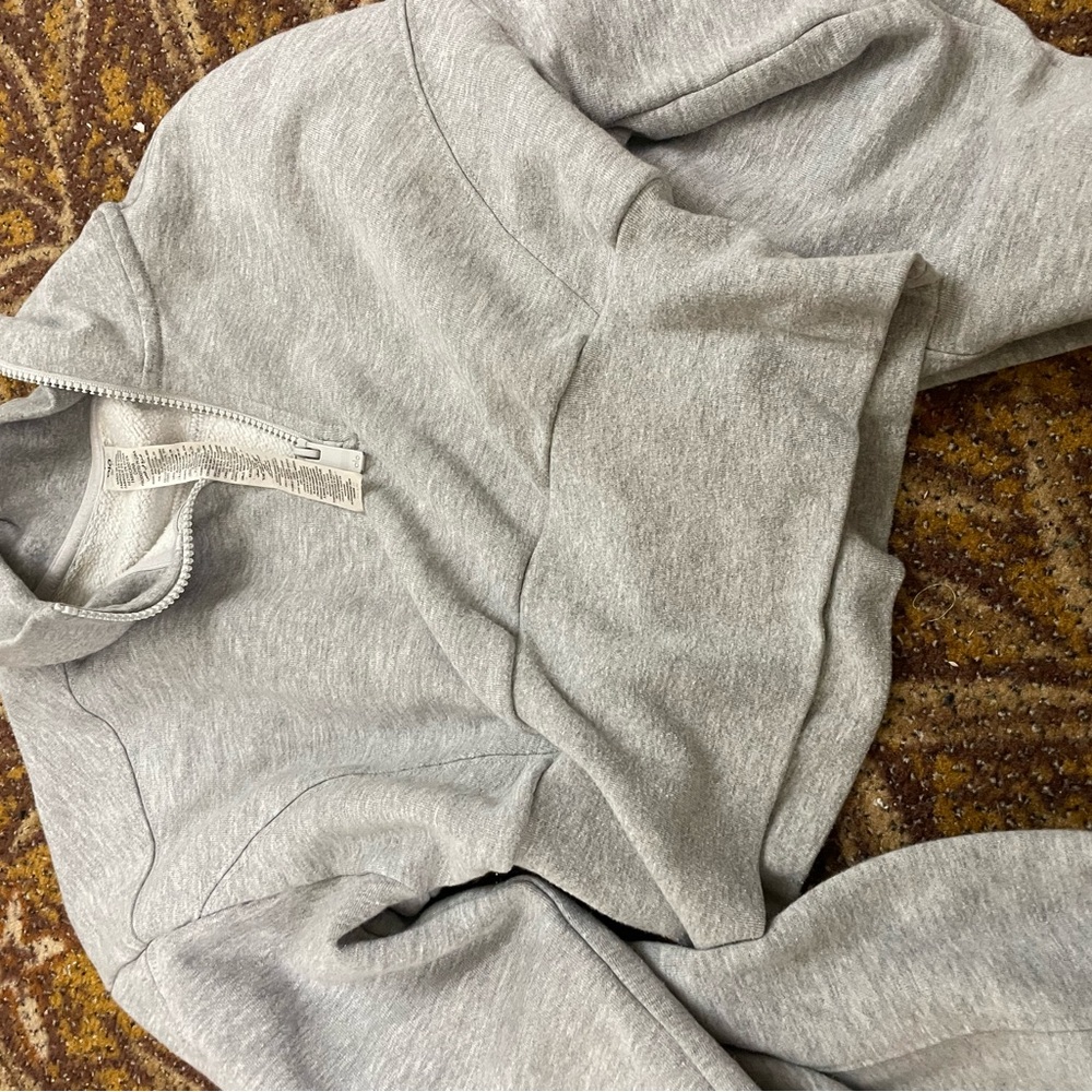 ALO Yoga Light Gray Half Zip-Up Cropped Jacket